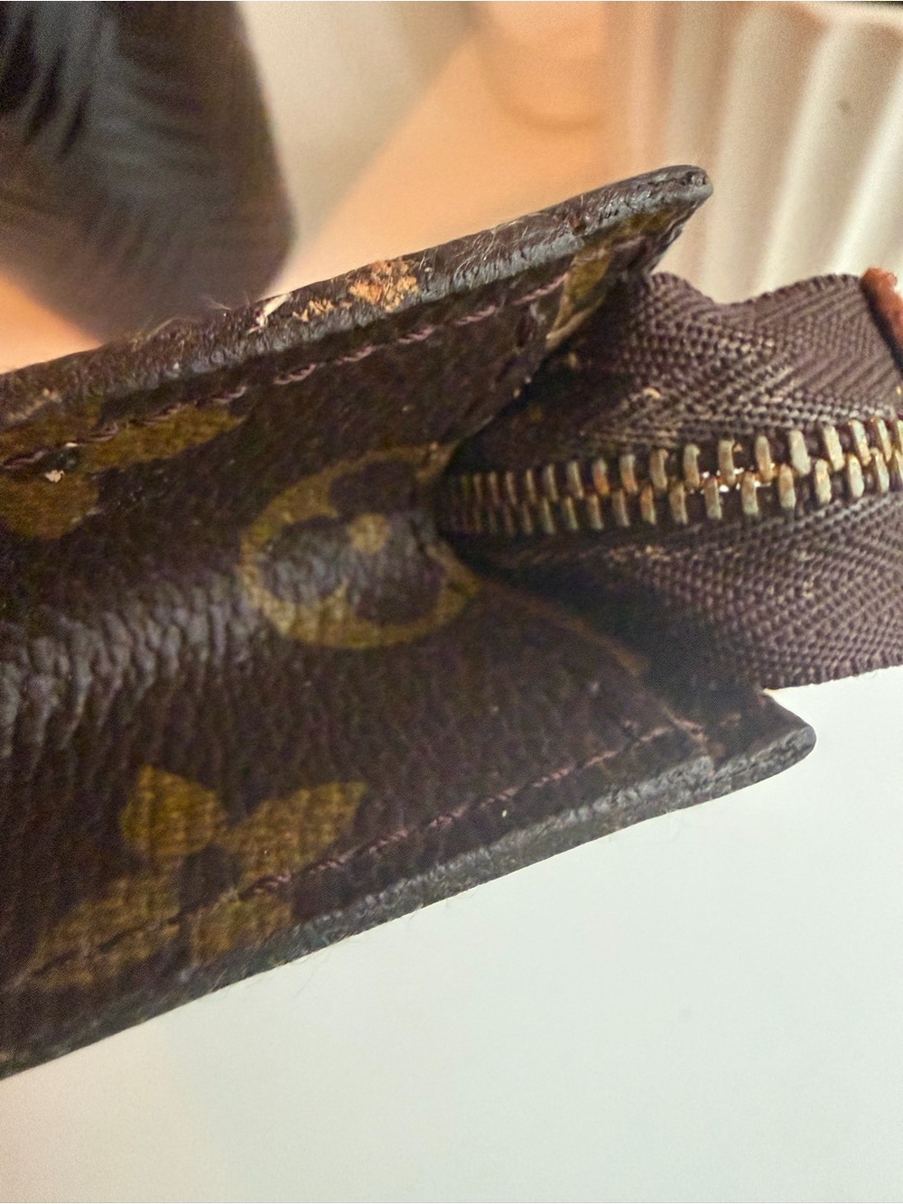 Authentic Louis Vuitton Brown Monogram Crossbody Clutch/Pouch - Picture 9 of 15